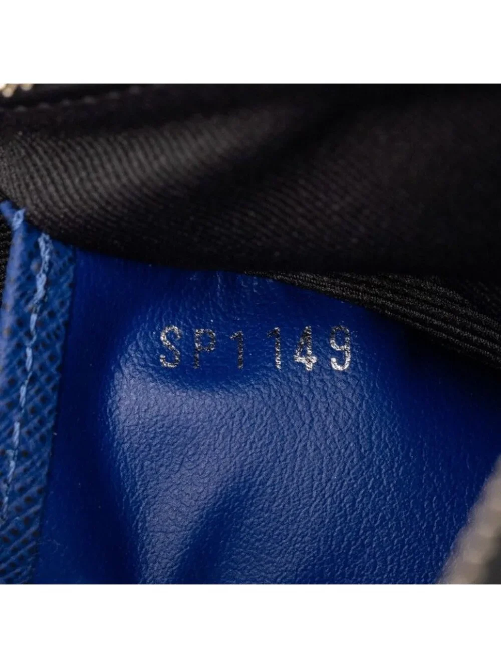 Louis Vuitton Taigarama Pochette Discovery PM Pouch Mini Clutch Cobalt Navy